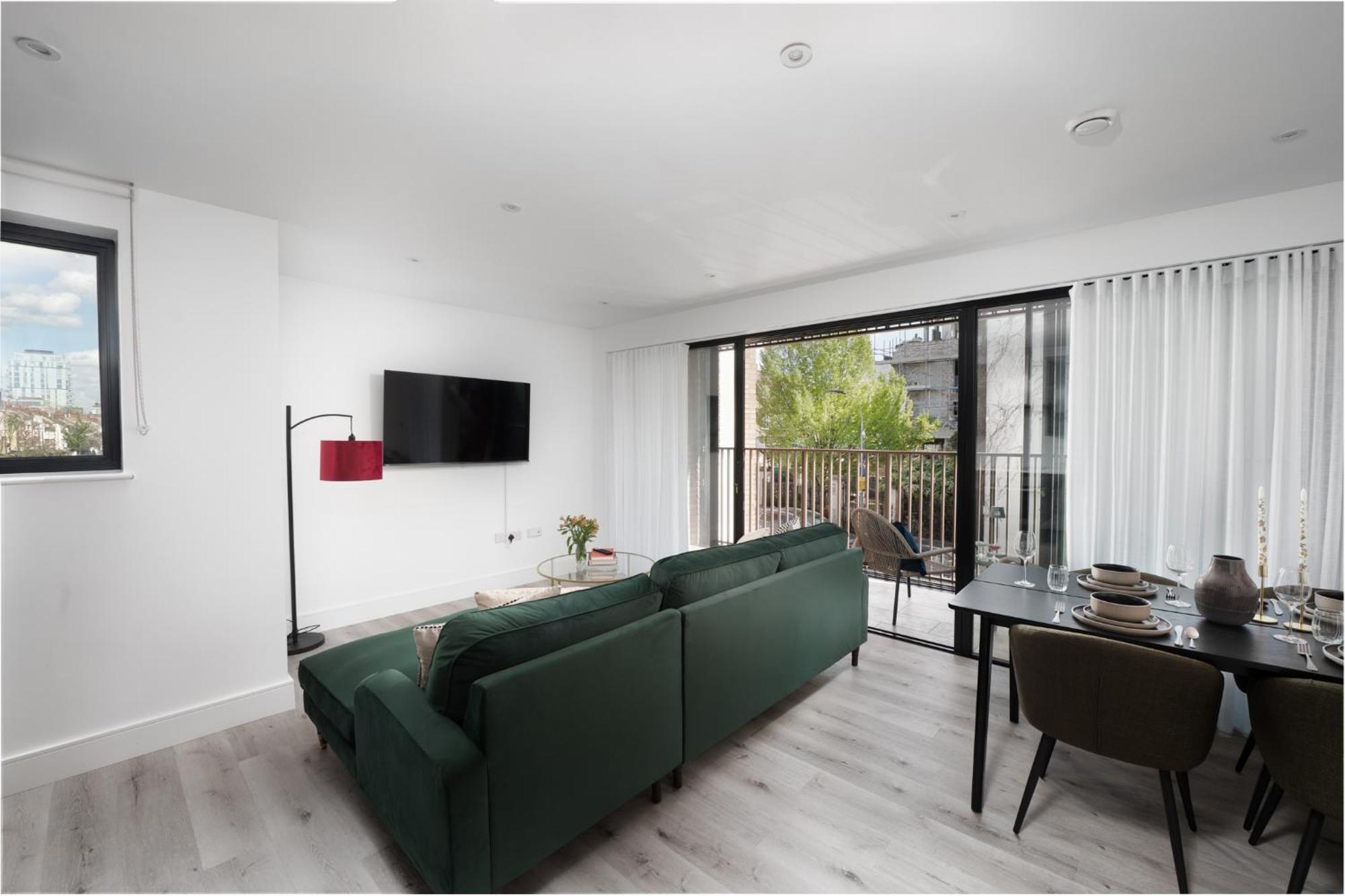 Luxury Chelsea & Fulham Flat With Large Balcony, Location, High Spec Luxury