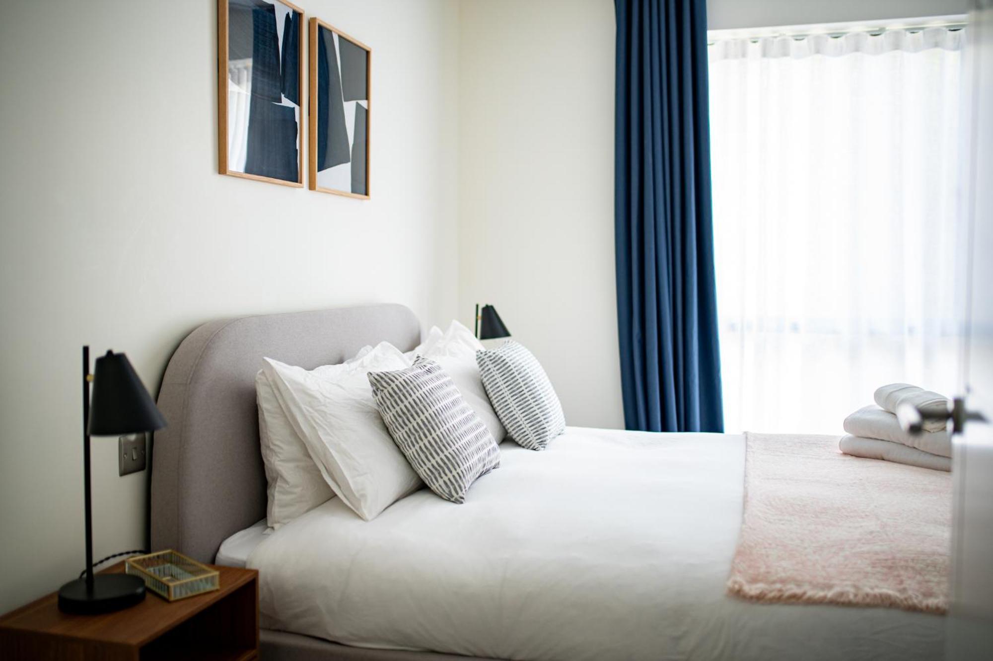 Luxury Chelsea & Fulham Flat With Large Balcony, Location, High Spec Luxury Apartment