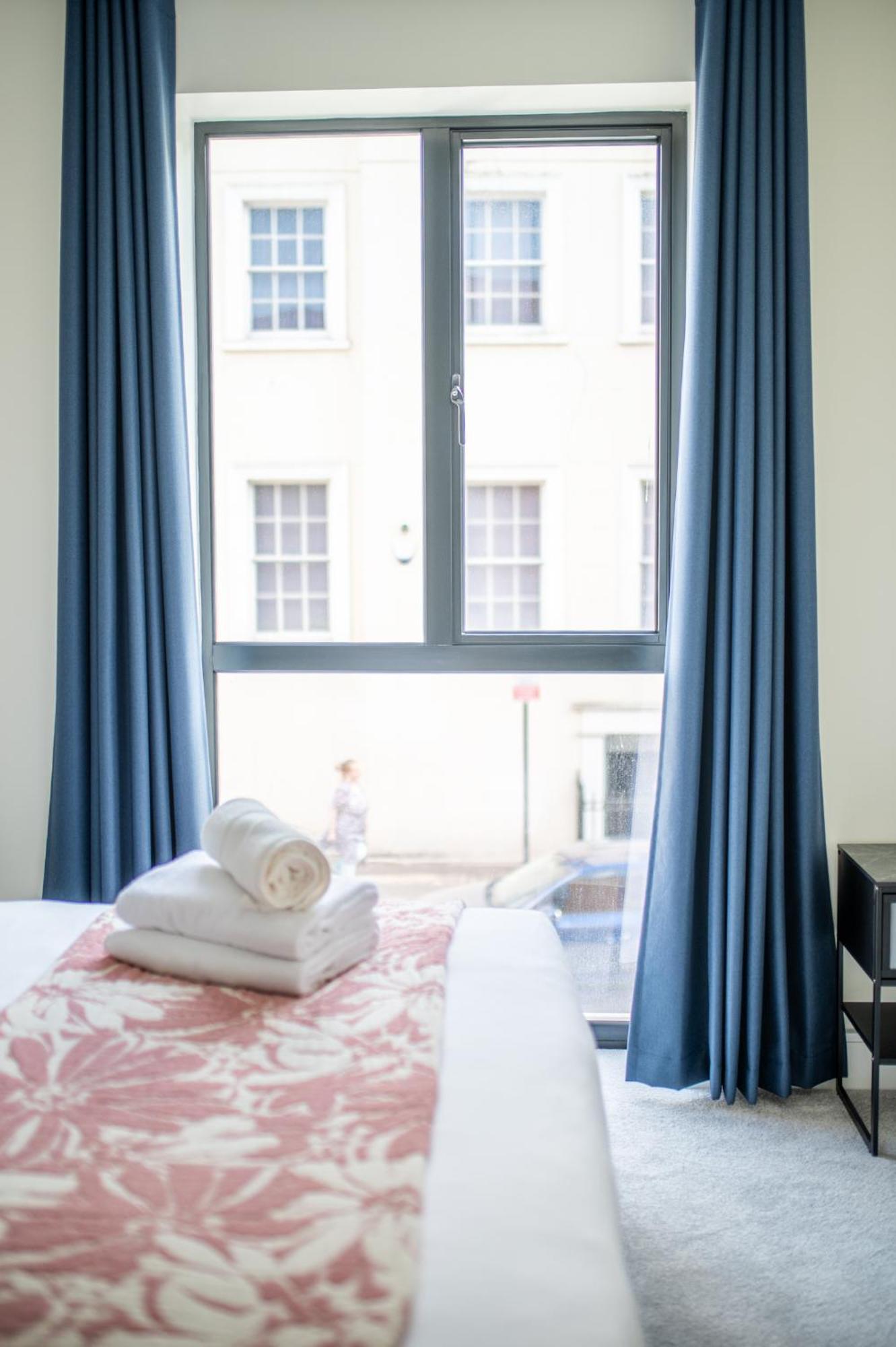Apartment Luxury Chelsea & Fulham Flat With Large Balcony, Location, High Spec Luxury *