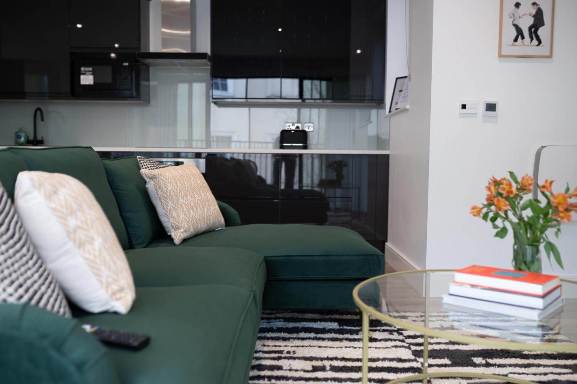 Luxury Chelsea & Fulham Flat With Large Balcony, Location, High Spec Luxury * London